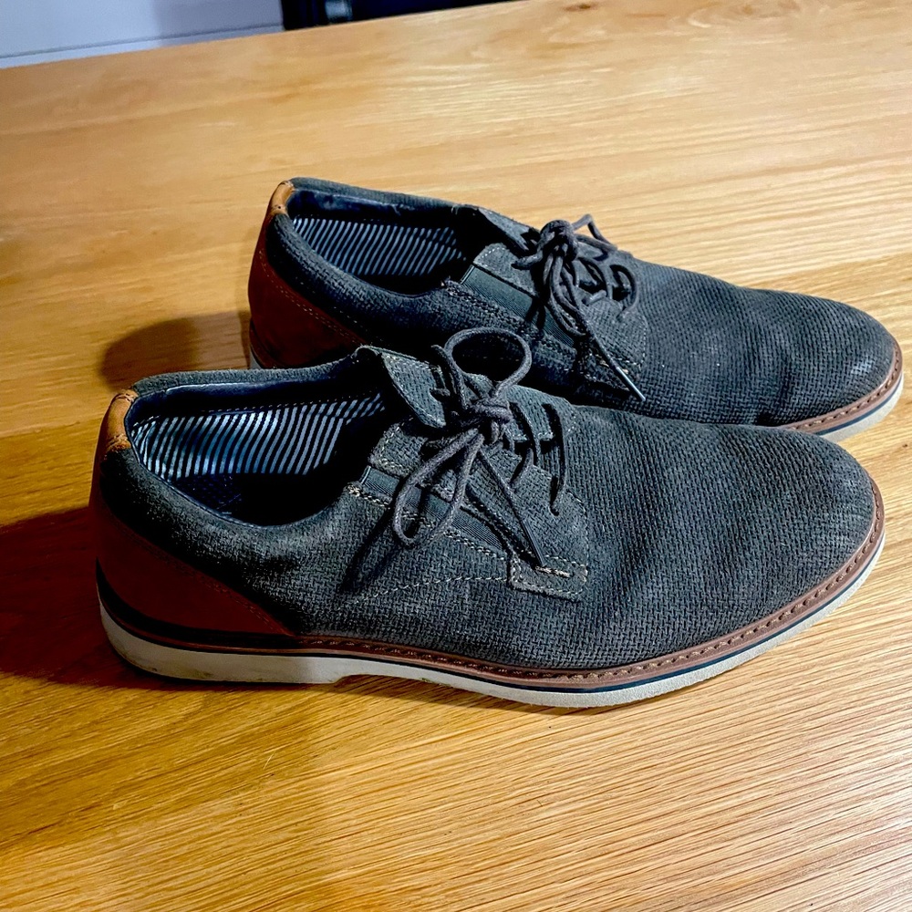 Mens dress shoes